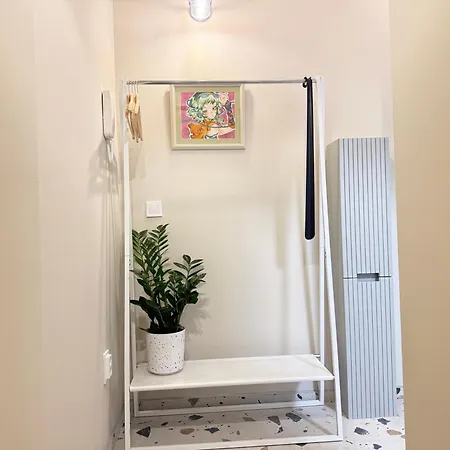 Shanti Urban Oasis Center Apartment